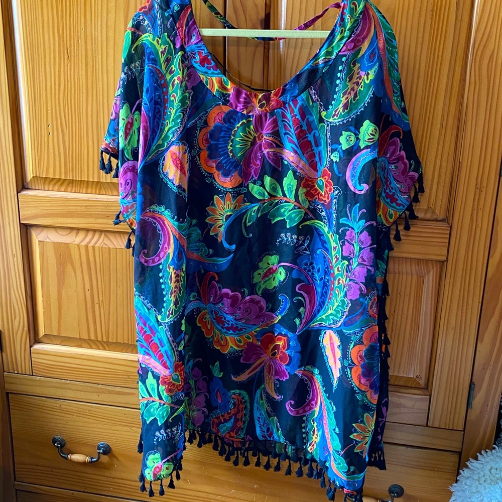 Kaftan cover up with tassel trim.